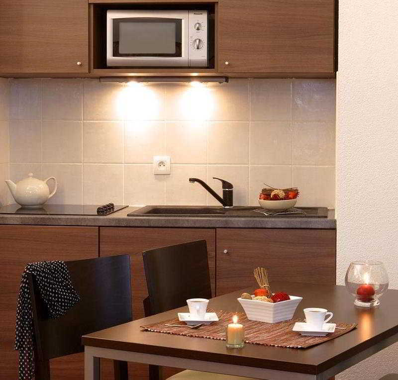 Appart'Hotel Vacanceole Paris Quai De Marne - Ex Adagio Ножан-сюр-Марн Екстер'єр фото